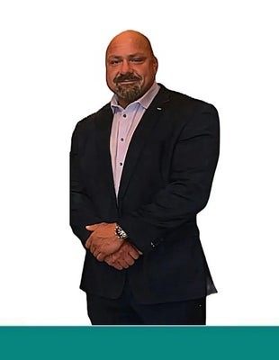 Portrait of Joe Ramos, Realtor